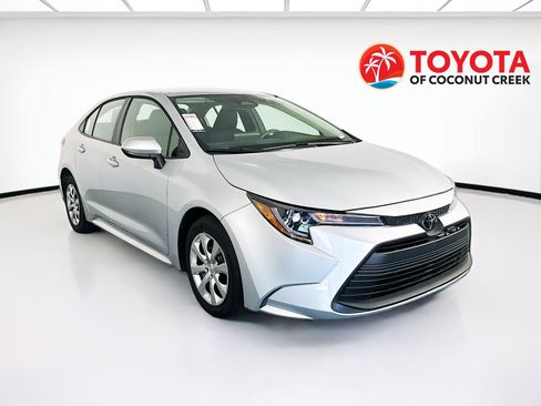 Used 2023 Toyota Corolla LE FWD image 1