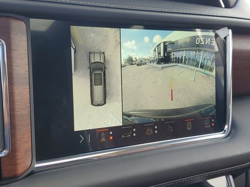 Used 2023 GMC Yukon Denali Ultimate image 10