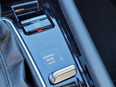 New 2026 Jeep Compass Latitude image 16