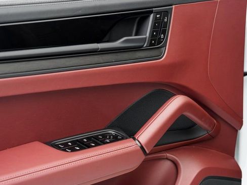 New 2026 Porsche Cayenne GTS image 8