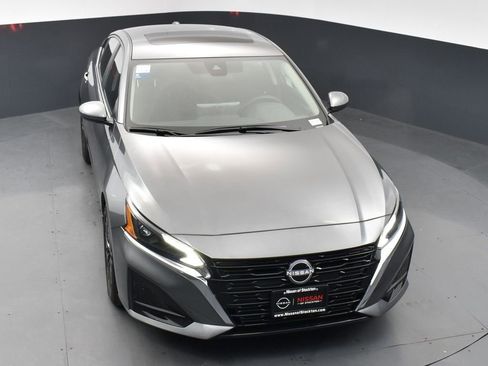 New 2025 Nissan Altima 2.5 SV w/ SV Special Edition Package image 44