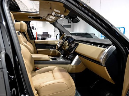 Used 2024 Land Rover Range Rover Long Wheelbase Autobiography AWD/4WD image 28