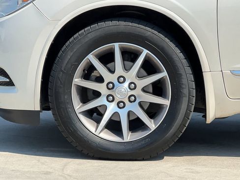 Used 2013 Buick Enclave Leather FWD image 28