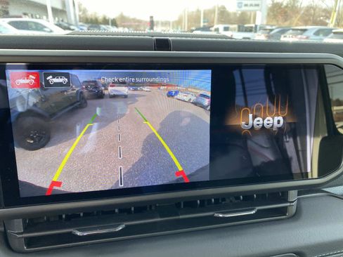 Certified 2025 Jeep Wrangler Unlimited Rubicon image 15