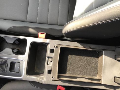 Used 2019 Ford Escape S image 40