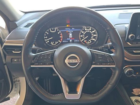 Used 2023 Nissan Altima 2.5 SR AWD/4WD image 12