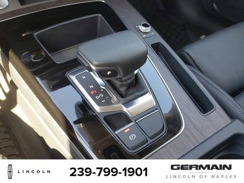 Used 2024 Audi Q5 2.0T Premium w/ Convenience Package image 27