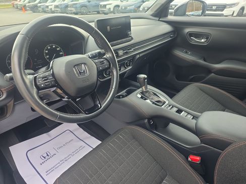Used 2023 Honda HR-V Sport image 10