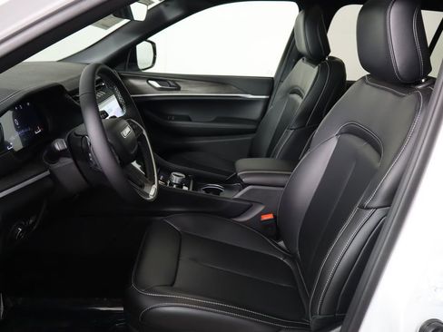 New 2026 Jeep Grand Cherokee Limited w/ Limited Altitude Package image 13