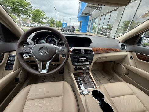 Used 2013 Mercedes-Benz C 300 4MATIC Sedan image 6