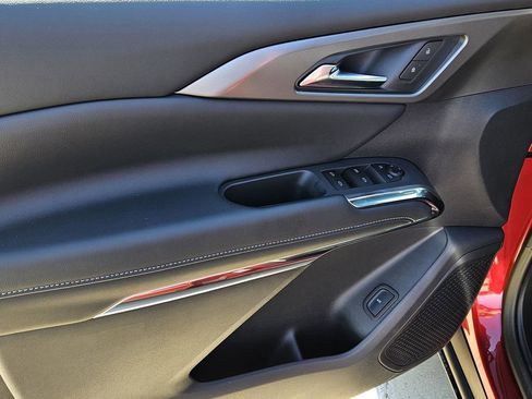 New 2026 Chevrolet Traverse LT image 14