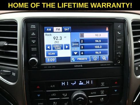 Used 2012 Jeep Grand Cherokee Overland Summit image 23