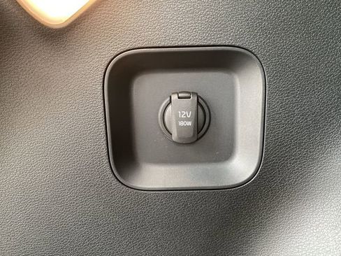 Used 2023 Kia Sportage EX image 16