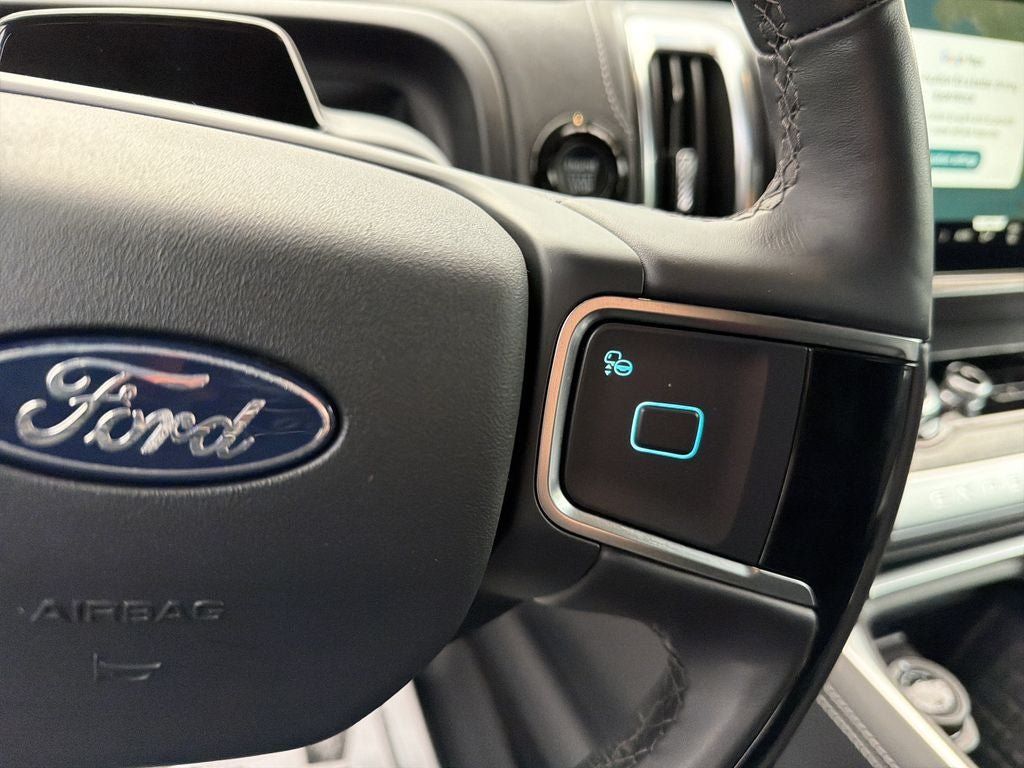 Used 2025 Ford Expedition Platinum w/ Driver's Package AWD/4WD image 20