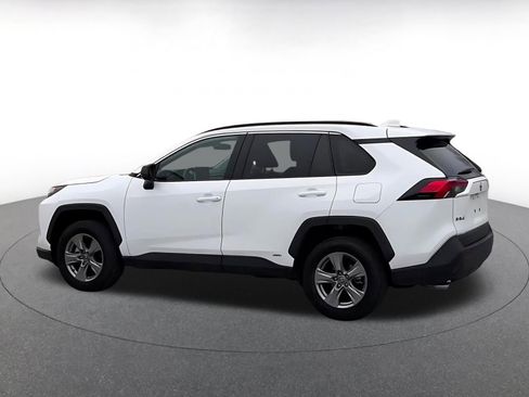 Used 2025 Toyota RAV4 LE image 9