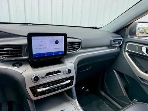 Certified 2023 Ford Explorer XLT w/ Equipment Group 202A AWD/4WD image 25