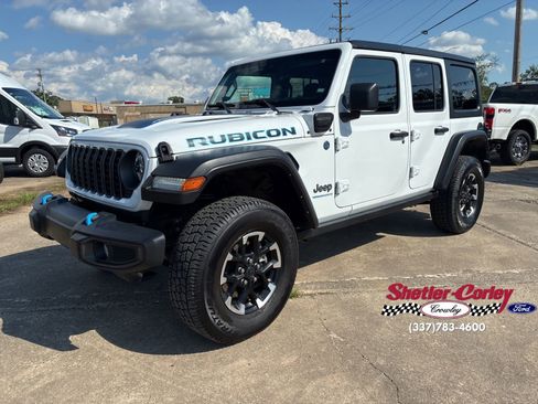 Used 2024 Jeep Wrangler Unlimited Rubicon 4xe AWD/4WD image 9
