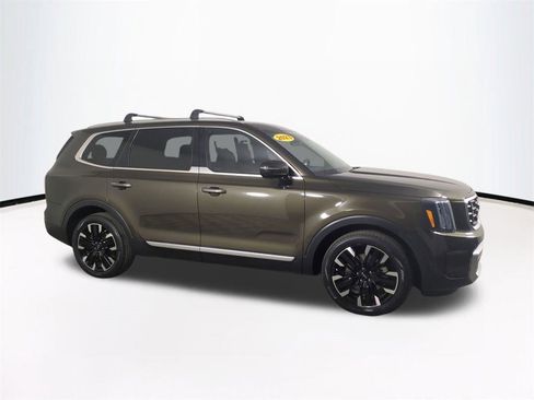 Used 2023 Kia Telluride SX image 2