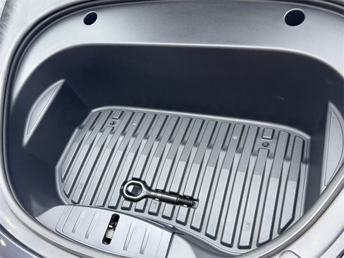 Used 2023 Tesla Model 3 Standard Range image 63