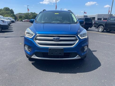 Used 2017 Ford Escape SE w/ Equipment Group 201A AWD/4WD image 2