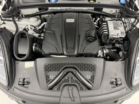 Certified 2023 Porsche Macan GTS AWD/4WD image 64