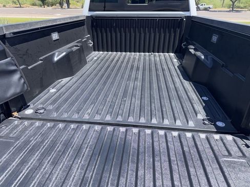 Used 2024 Toyota Tacoma SR5 AWD/4WD image 7