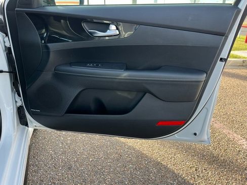 Used 2021 Kia Forte GT-Line w/ GT-Line Premium Package image 22