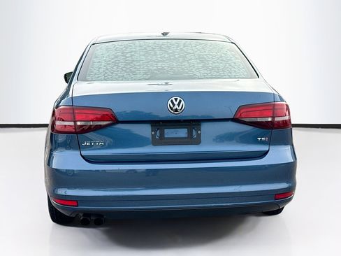 Used 2017 Volkswagen Jetta S image 4