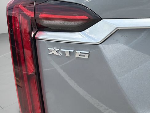 Used 2025 Cadillac XT6 Luxury FWD image 10