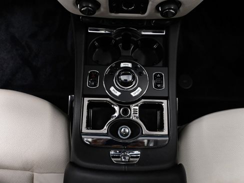 Used 2012 Rolls-Royce Ghost RWD image 21