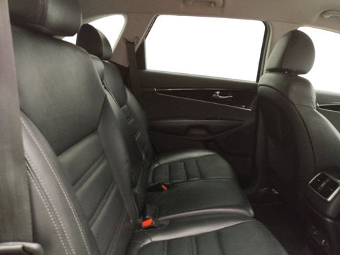 Used 2019 Kia Sorento EX AWD/4WD image 19