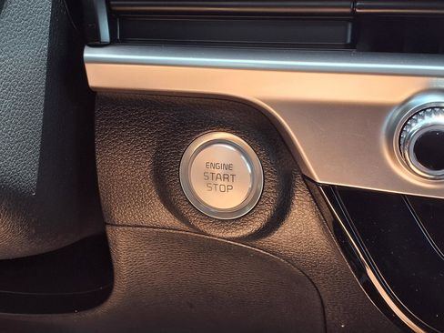 Used 2025 Kia Telluride S AWD/4WD image 11