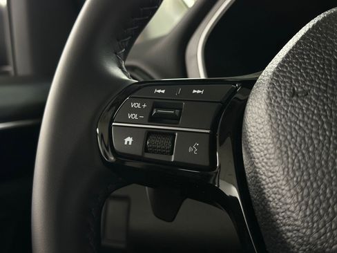 New 2025 Honda Pilot Touring image 17