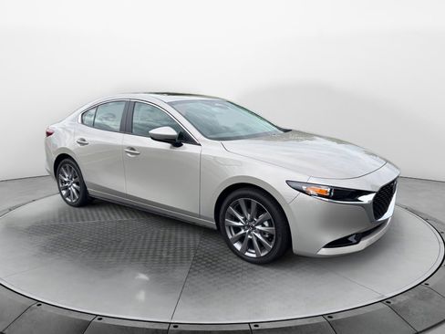 Used 2025 MAZDA MAZDA3 s FWD image 1