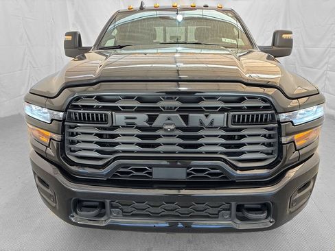 Used 2025 RAM 2500 Big Horn AWD/4WD image 2