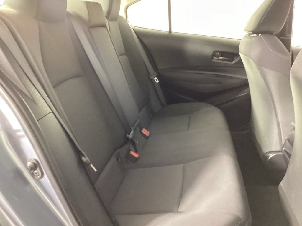Used 2022 Toyota Corolla LE FWD image 25