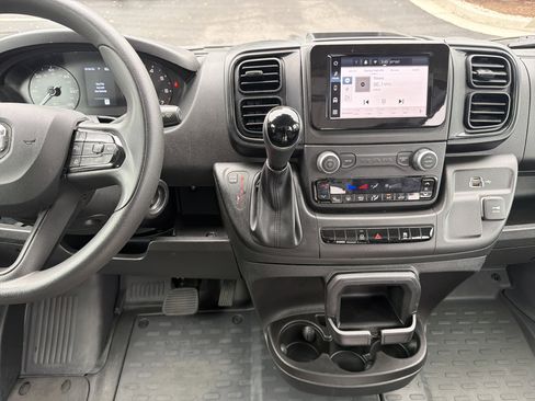 Used 2025 RAM ProMaster 2500 w/ Convenience Group FWD image 30