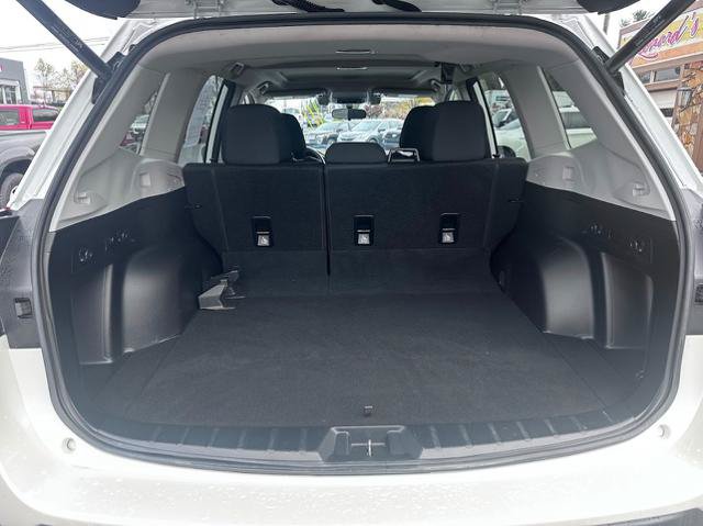 Used 2019 Subaru Forester Premium AWD/4WD image 5