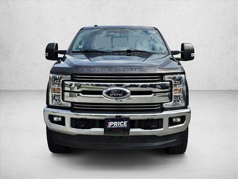 Used 2018 Ford F250 Lariat w/ Lariat Value Package AWD/4WD image 2