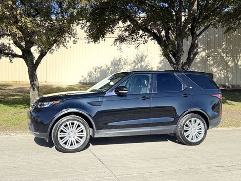 Used 2017 Land Rover Discovery First Edition image 1