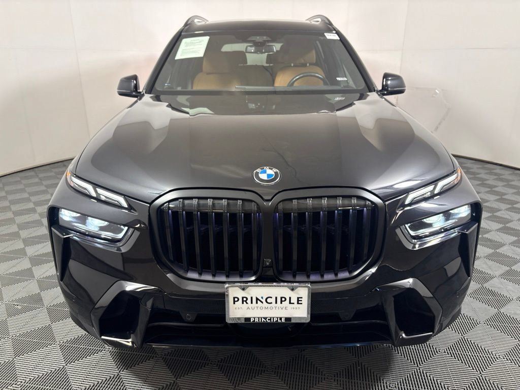 Certified 2026 BMW X7 xDrive40i w/ M Sport Package AWD/4WD image 3