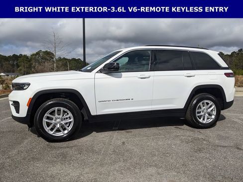 New 2026 Jeep Grand Cherokee Laredo w/ Trailer Tow Package RWD image 6