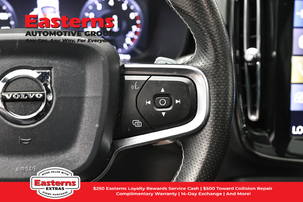 Used 2020 Volvo XC40 T5 R-Design AWD/4WD image 17