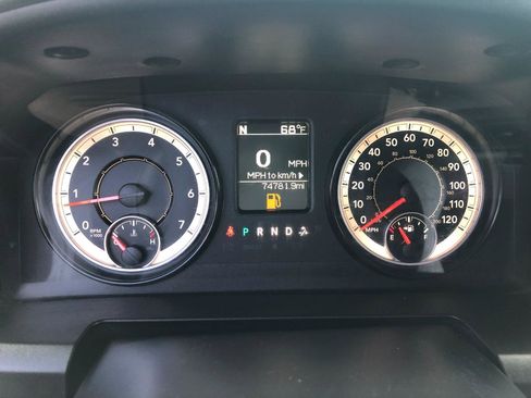 Used 2017 RAM 1500 Express w/ Express Value Package image 21