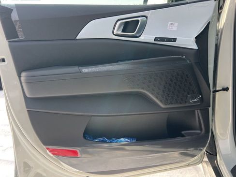 New 2026 Kia Carnival SX Prestige image 8