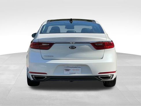 Used 2017 Kia Cadenza Premium w/ Luxury Package image 4