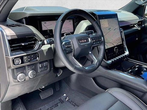 Used 2025 GMC Yukon Elevation w/ Elevation Premium Package RWD image 14