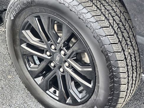 Used 2023 Ford F150 Lariat w/ Equipment Group 502A High image 13