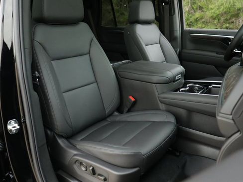 New 2025 Chevrolet Tahoe LT w/ Comfort Package image 38