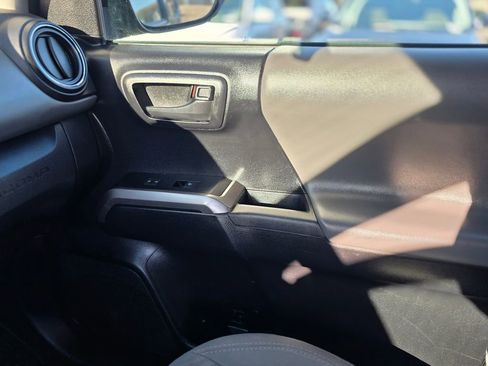 Used 2022 Toyota Tacoma SR5 w/ Technology Package image 23